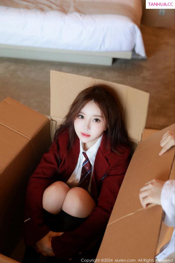   [XiuRen]高清写真图 2024.01.31 No.8044 小薯条nienie 性感美臀第3张图片